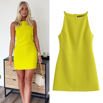 Ärmelloses, figurbetontes Minikleid „Viola“ 